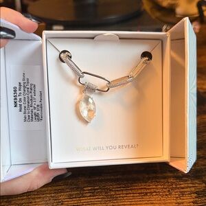 Chic Silver Necklace with Crystal Charm